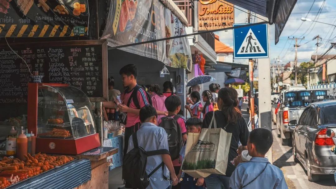 清迈古城到清迈大学_清迈_泰国清迈购物攻略