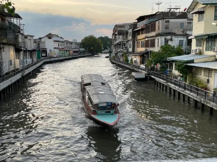 曼谷_曼谷夜晚放松感体验_曼谷Khlong Saen Saep运河夜景