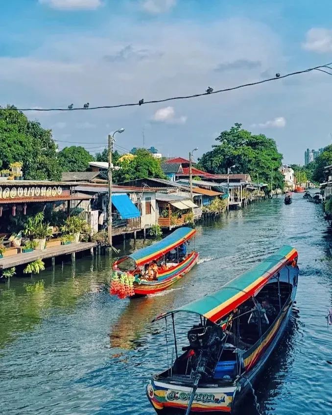 曼谷Khlong Saen Saep运河夜景_曼谷_曼谷夜晚放松感体验