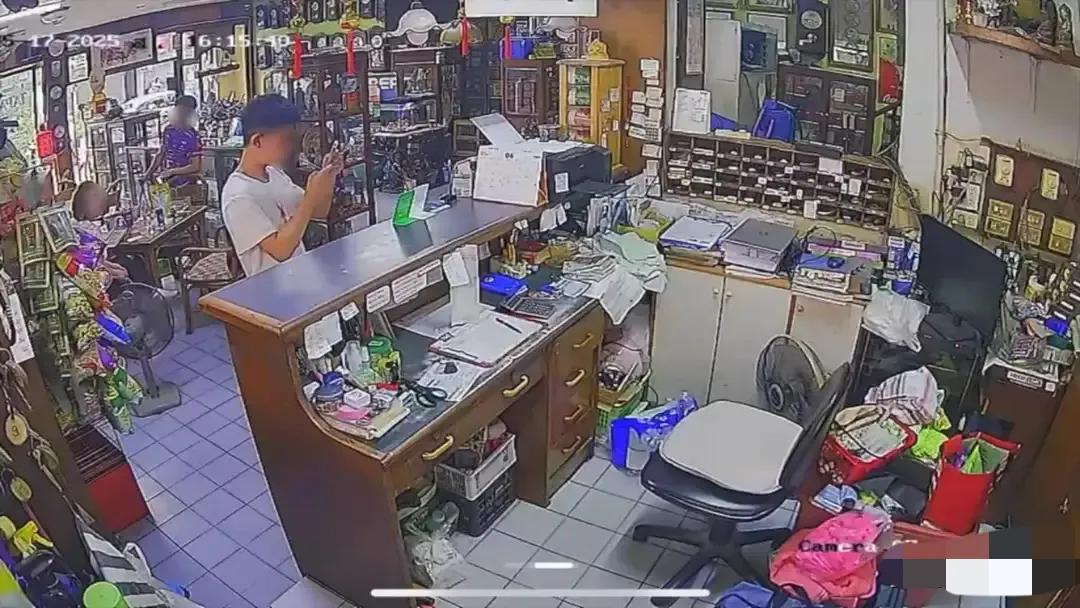 清迈_中国青年酒店前台偷拍_清迈酒店偷拍二维码事件