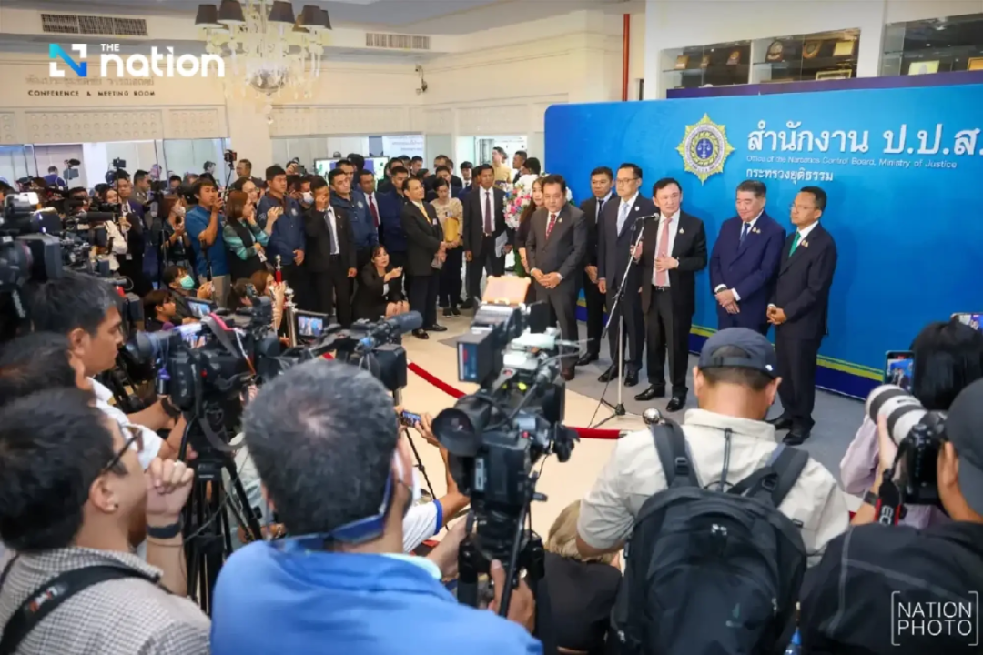 泰国_泰国政局动荡_他信住院案政治博弈