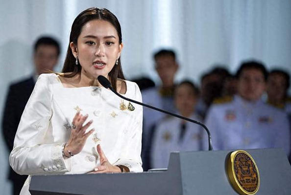 泰国新闻_泰国自豪泰党退出执政联盟_泰国总理佩通坦通话录音争议