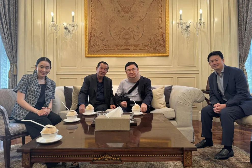 泰国新闻_泰国总理佩通坦下台原因_泰国军方与为泰党关系