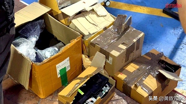 泰国酒店查获大量手机_曼谷_泰国曼谷警方查获非法手机交易