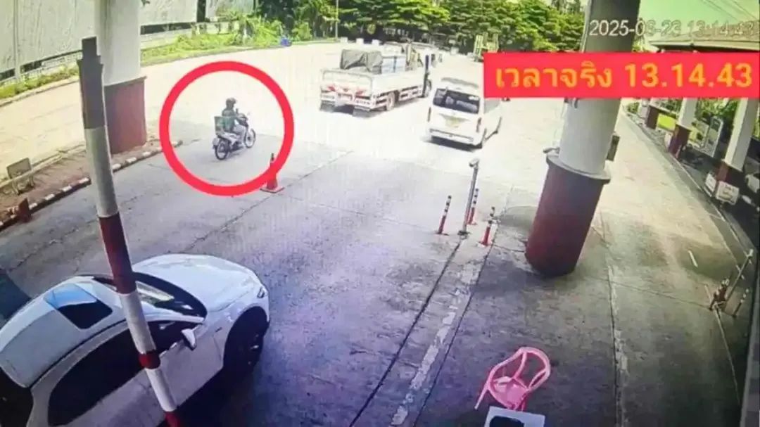 普吉岛机场爆炸装置警报_普吉岛机场安全措施加强_普吉岛