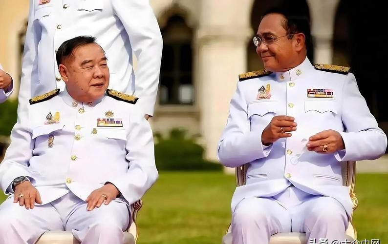 泰国_泰国政坛动荡_他信家族危机_素里亚代理总理