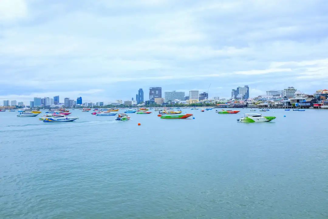 泰国旅游业2025年上半年表现_泰国旅游_泰国国际游客减少原因