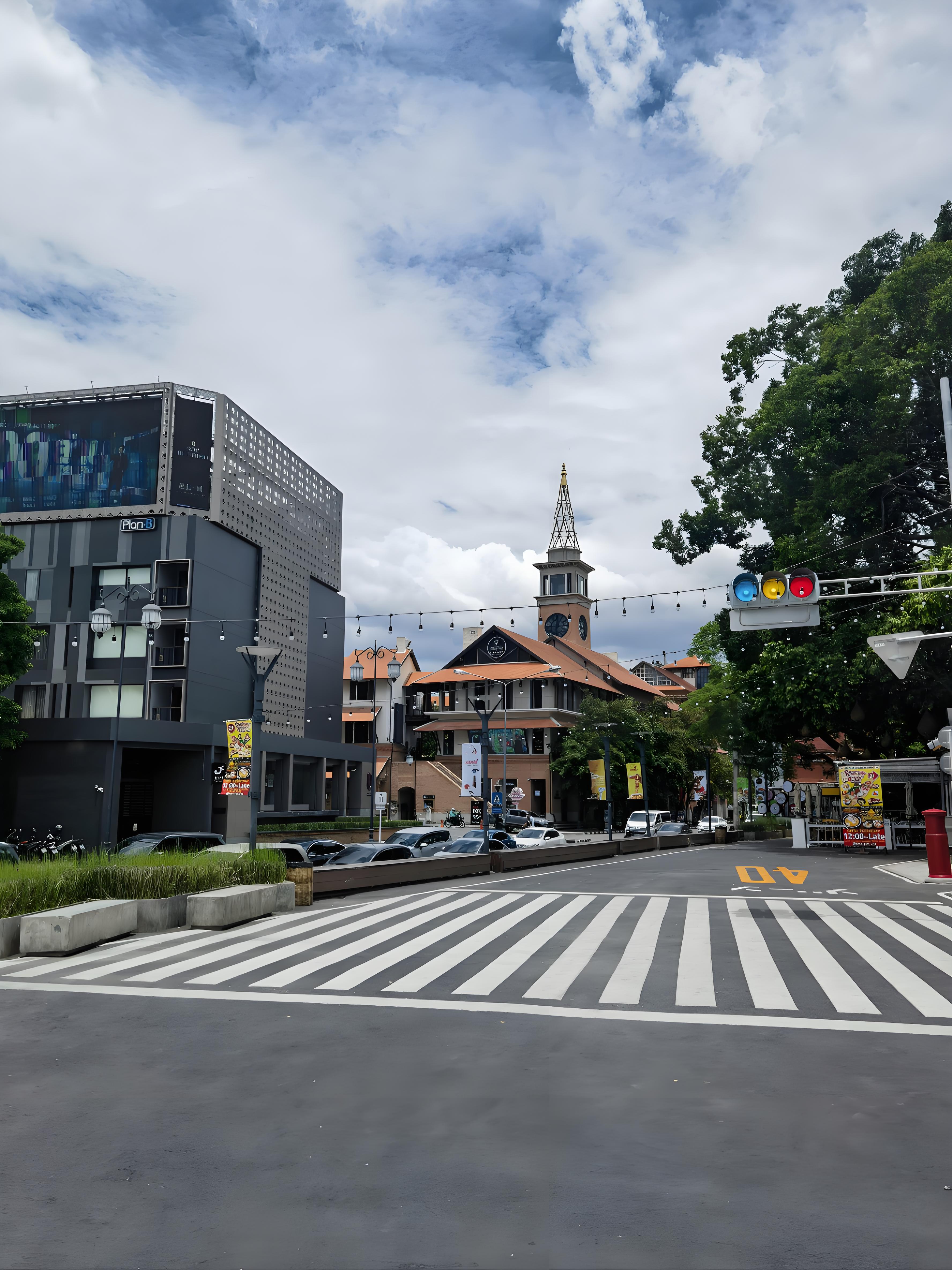 泰国旅游_清迈汇率一条街 Superrich泰国换汇 清迈最佳兑换点