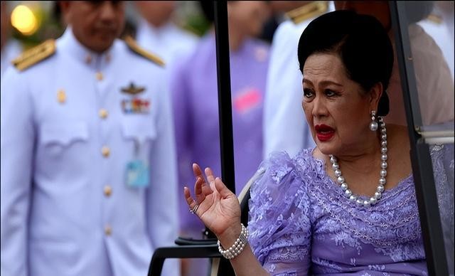 泰国前王后逝世 中泰贸易影响 榴莲山竹物流_泰国中国超市