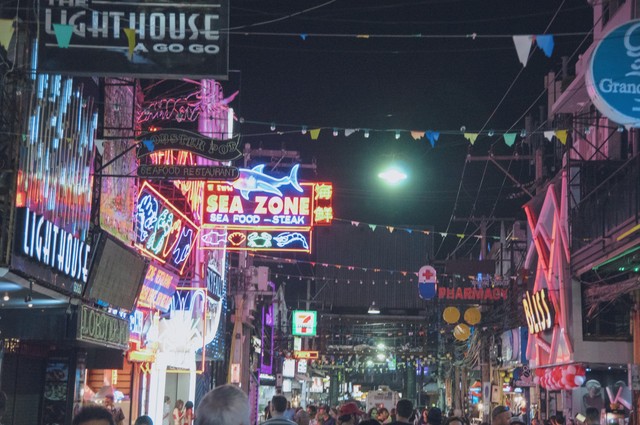 芭提雅夜生活安全风险_芭提雅_泰国芭提雅酒吧陷阱