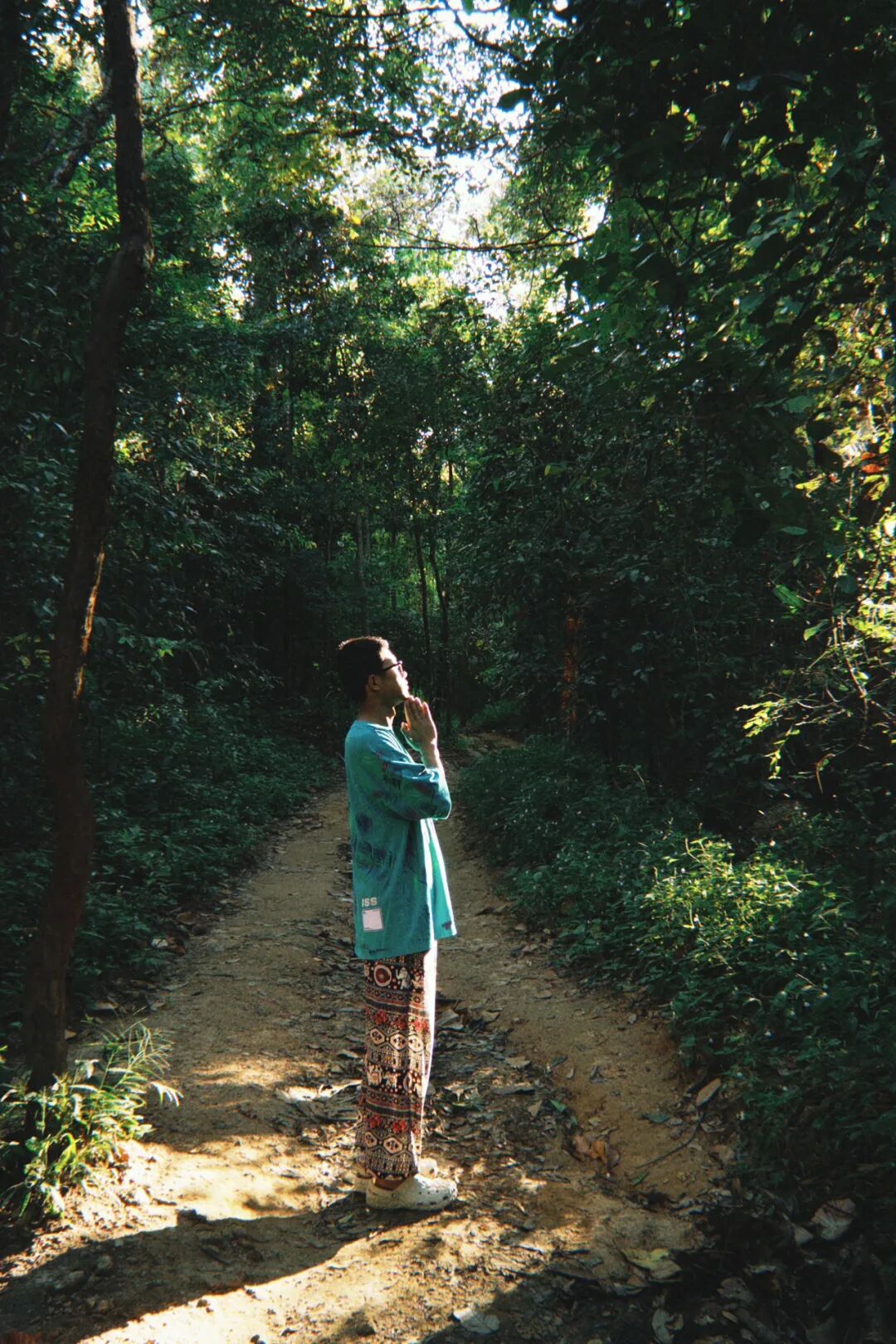 清迈古城兰纳王朝历史寺庙文化体验_清迈素贴山僧侣小径帕拉寺徒步禅意修行_清迈