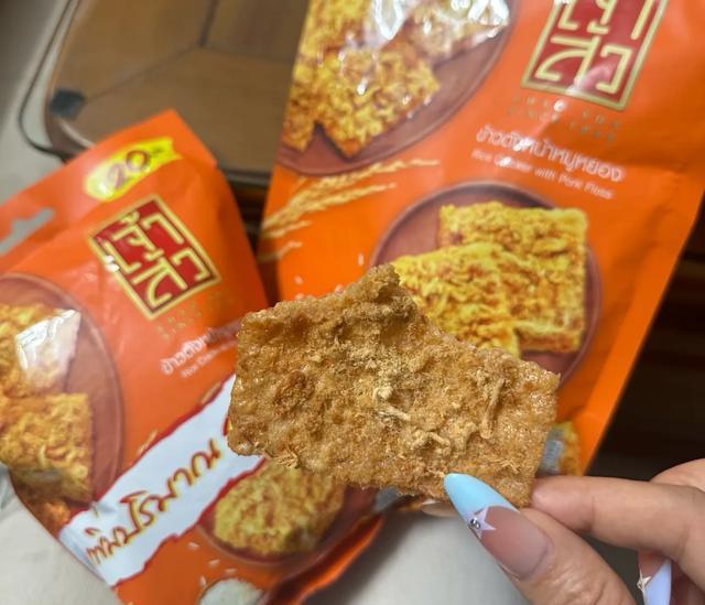泰国中国零食_榴莲味肉松米饼攻略_泰国零食推荐