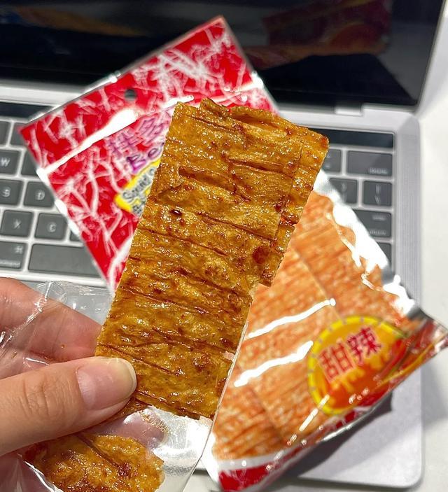 泰国中国零食_泰国零食推荐_榴莲味肉松米饼攻略