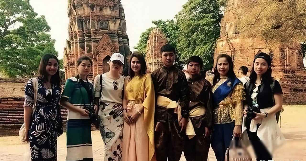 泰国华人超市_泰国华人历史_曼谷华人后裔