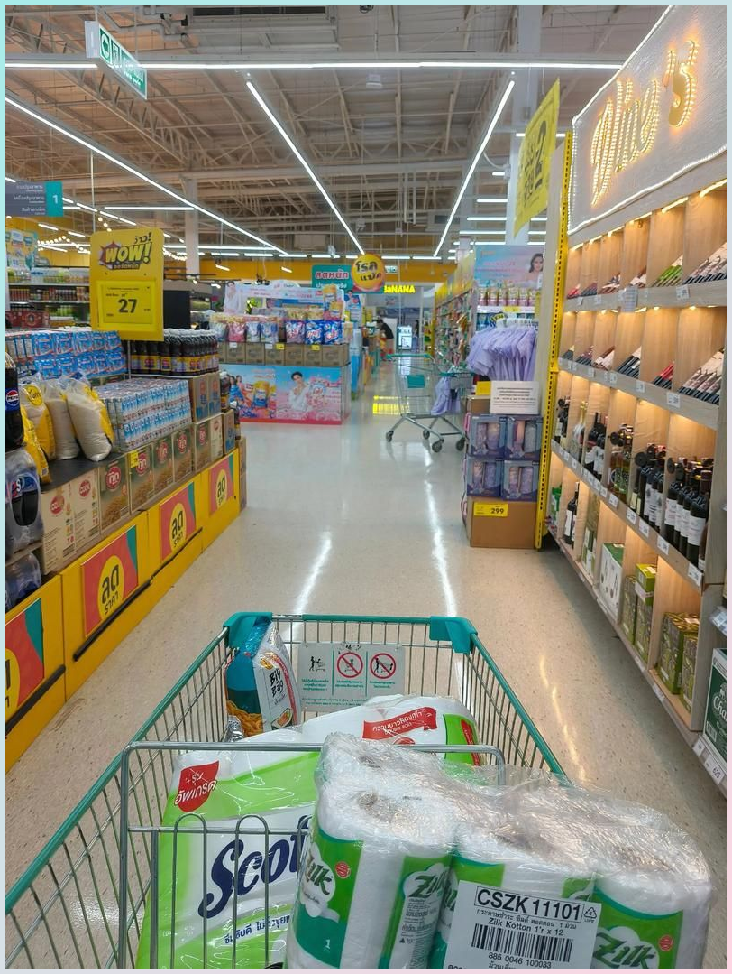 泰国超市购物体验_收银员多找零的道德选择_泰国中国超市