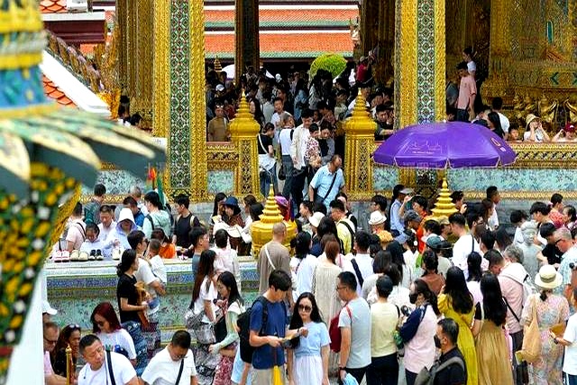 泰国国王访问中国_曼谷旅游复苏策略_曼谷中国超市