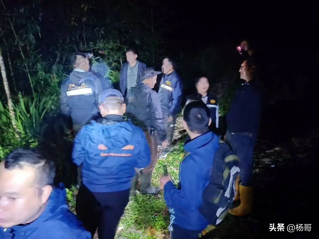 中国游客清迈水灯节遇险_清迈_泰国摩托车租赁安全风险