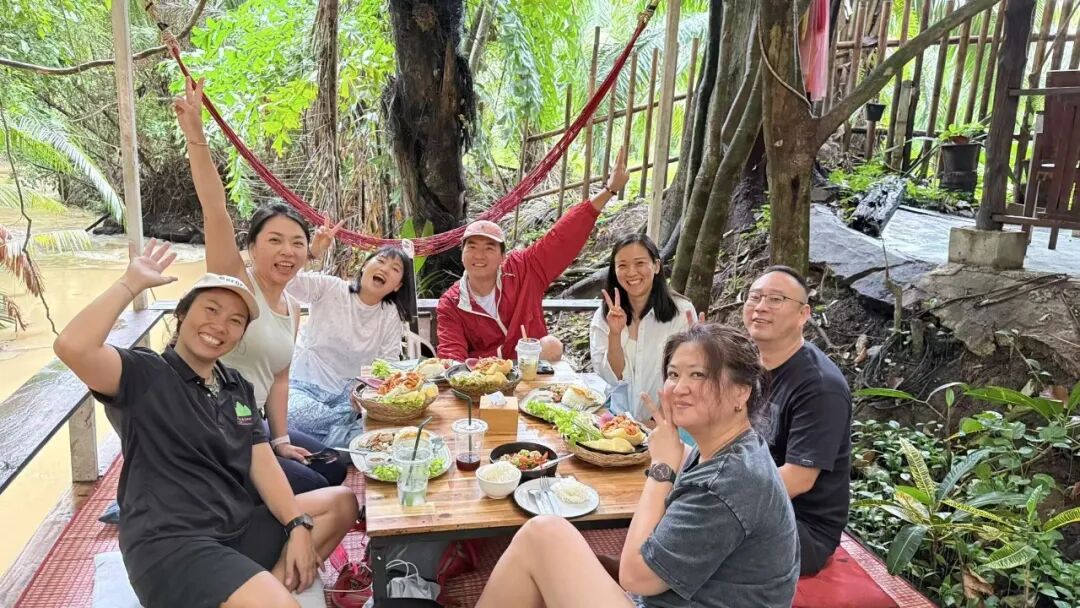 清迈户外英语亲子营活动_清迈_清迈亲子户外探险营