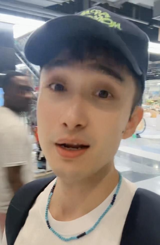 泰国_前央视主持人手机直播带货_泰国生活