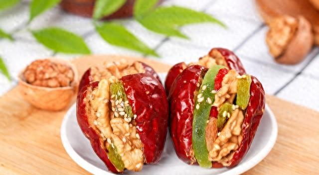 吃零食竟能代替药品？2024年最颠覆认知的养生方式震撼来袭