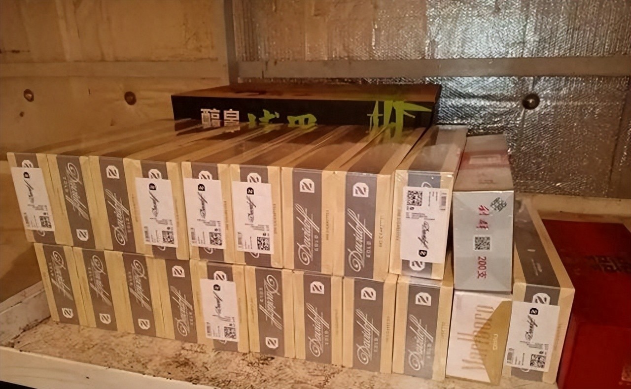 船上香烟价格低到惊人！为何国内同款价格竟要翻倍？