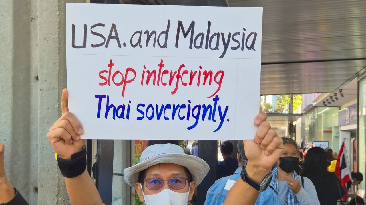 泰国红衫军集会_泰国_泰国反对外国干预