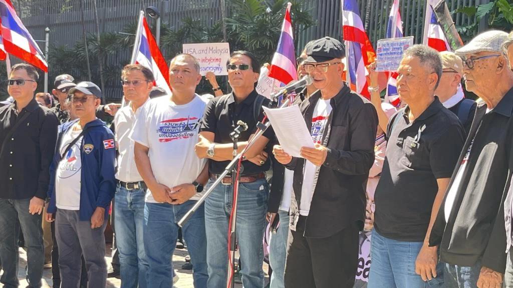 泰国红衫军集会_泰国反对外国干预_泰国