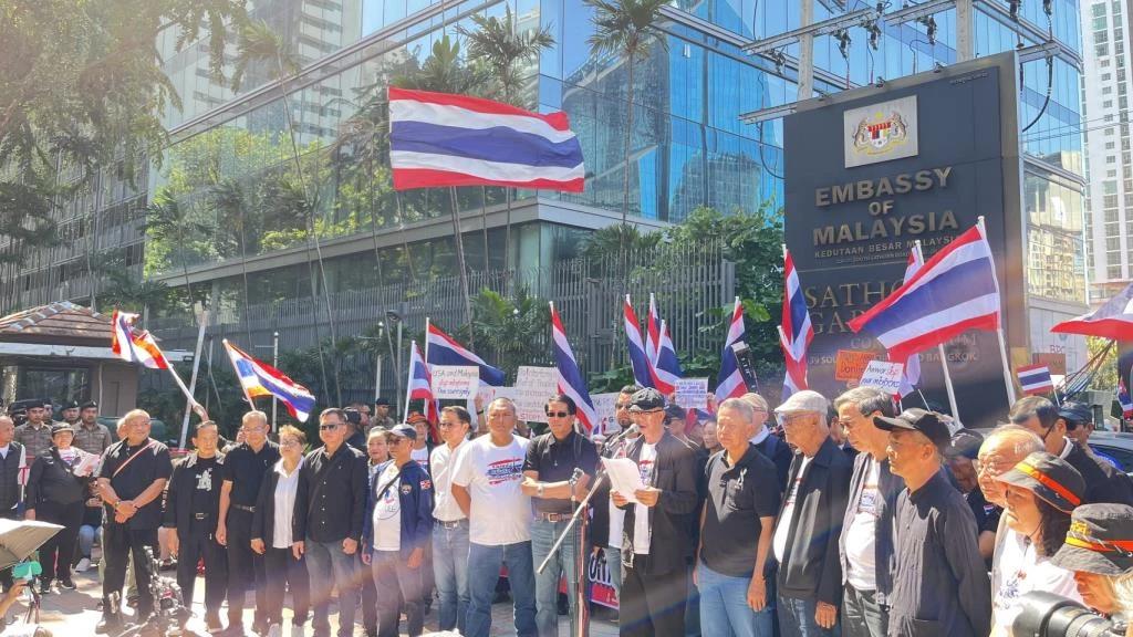 泰国_泰国反对外国干预_泰国红衫军集会