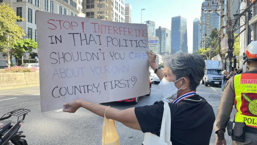 泰国反对外国干预_泰国红衫军集会_泰国